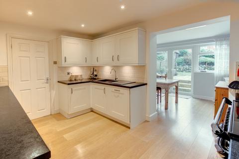 19 Cherry Orchard Drive, Bromsgrove, B61 8RL