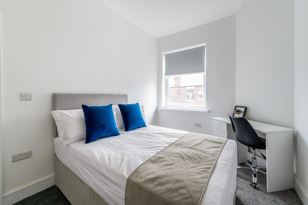 4 16667976235073.jpg