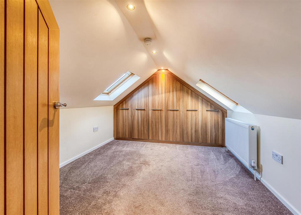 52 Church Hill-bed4.jpg