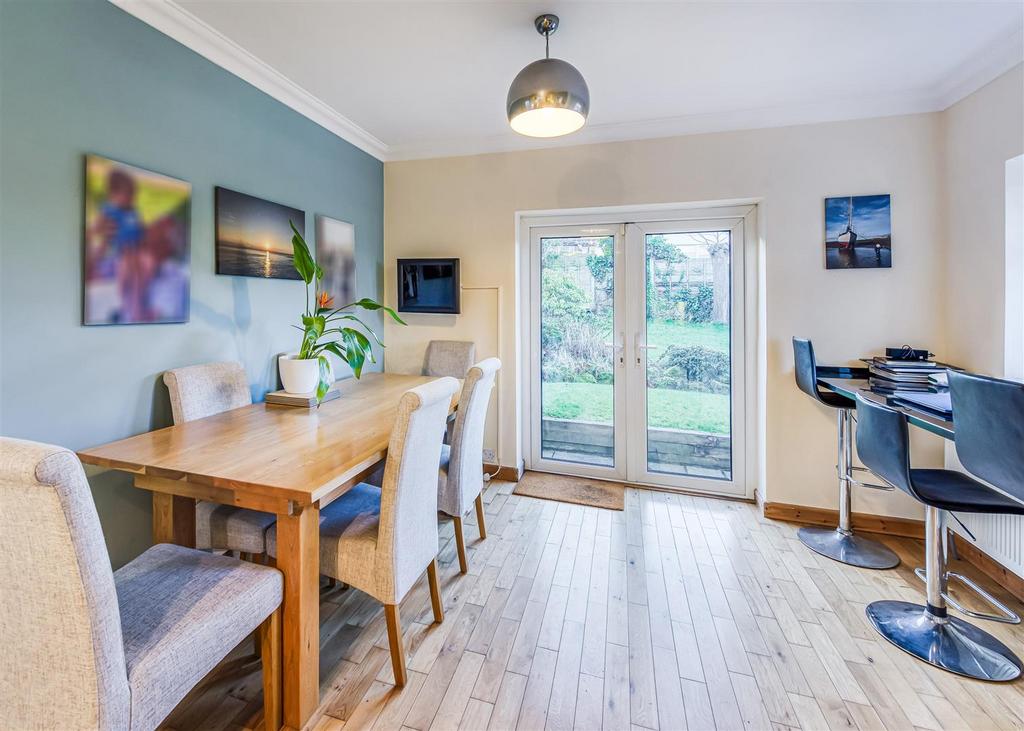52 Church Hill-kitchen2.jpg