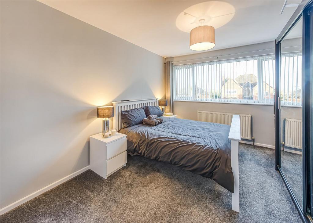 52 Church Hill-bed1.jpg