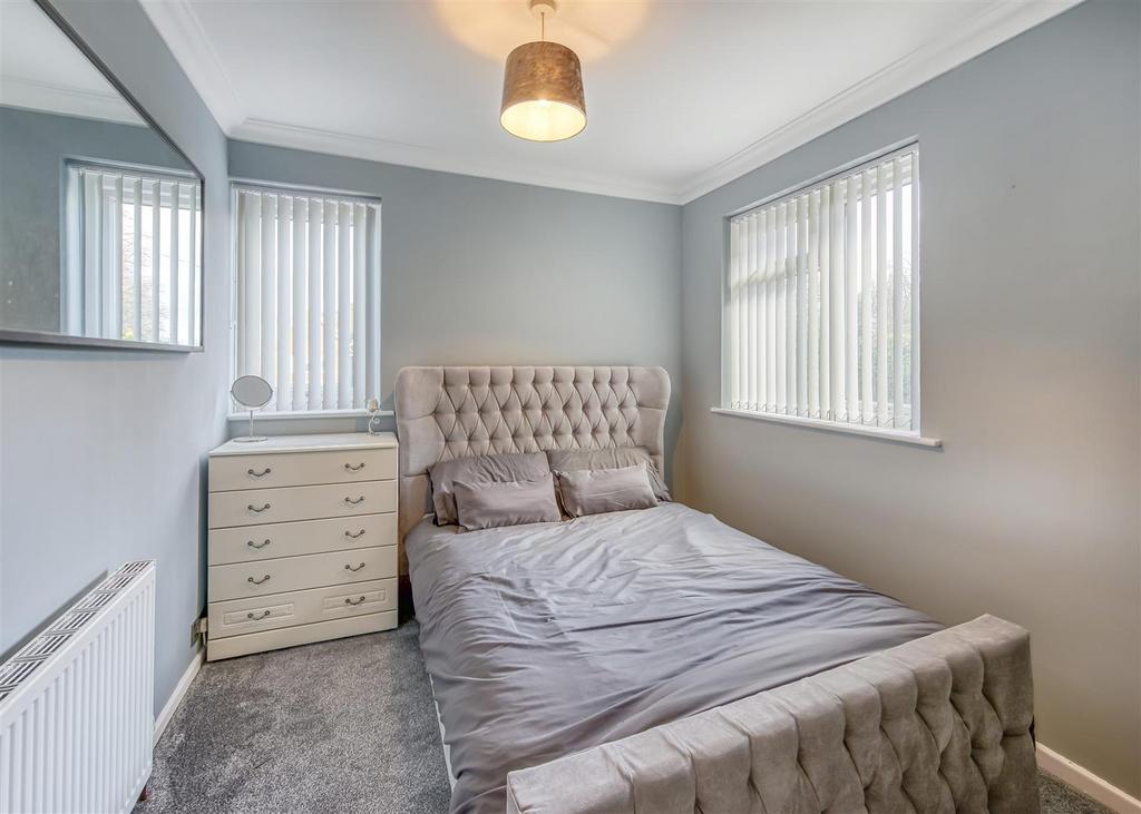 52 Church Hill-bed2.jpg