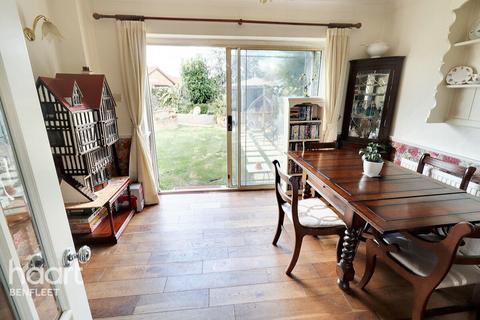 5 bedroom detached house for sale, Thorney Bay Road, Canvey Island