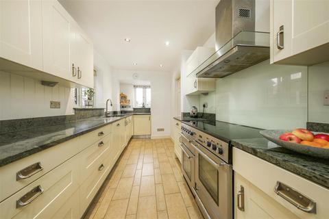 4 bedroom detached house for sale, Tudor Manor Gardens, Watford