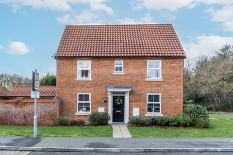 3 bedroom semi-detached house for sale, Flag Cutters Way, Horsford NR10