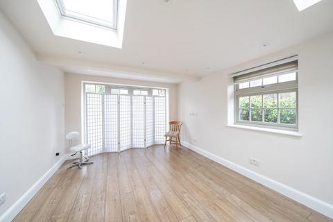 120 Wellhouse Lane, Barnet, EN5 3DP