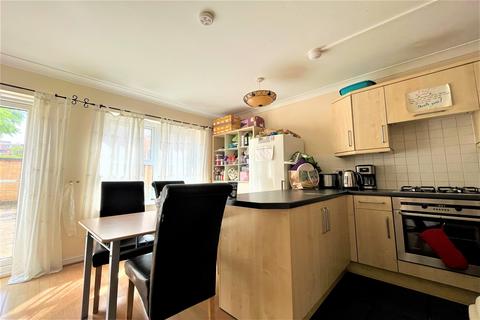 1 bedroom in a flat share to rent, 266b Manchester Road, Isle Of Dogs E14