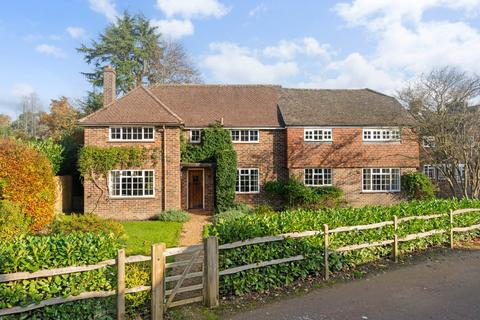 4 bedroom detached house for sale, Dodsley Grove, Easebourne, Midhurst, West Sussex, GU29