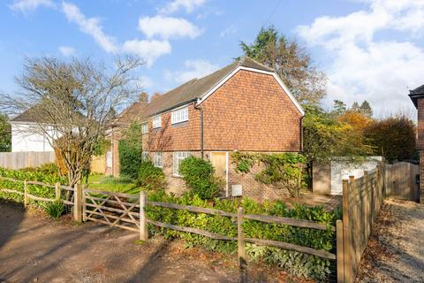 4 bedroom detached house for sale, Dodsley Grove, Easebourne, Midhurst, West Sussex, GU29