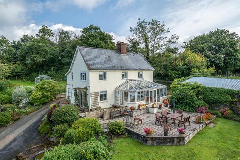 Character property for sale, Dulverton