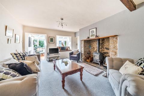 Character property for sale, Dulverton