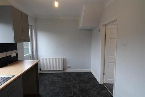 2 bedroom terraced house to rent, Woodhall Street, Hull