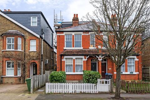 116a Ellerton Road, Surbiton, KT6 7TZ
