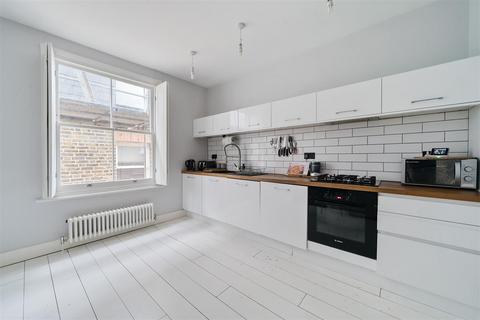 116a Ellerton Road, Surbiton, KT6 7TZ