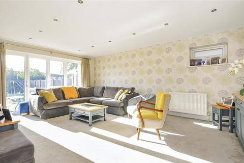 4 bedroom detached house for sale, Birchwood Way, Park Street, St. Albans