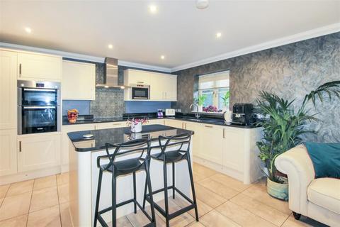 6 bedroom detached house for sale, Farefield Close, Thirsk YO7