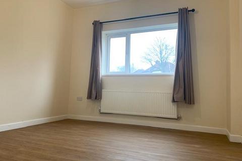 2 bedroom flat to rent, Broadstone Avenue, Walsall