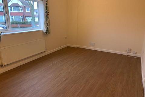 2 bedroom flat to rent, Broadstone Avenue, Walsall