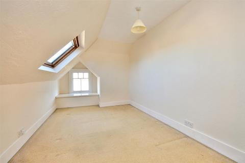 1 bedroom flat for sale, Hartfield Road, Eastbourne