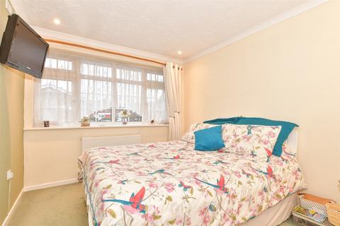 3 bedroom end of terrace house for sale, Apple Close, Snodland, Kent