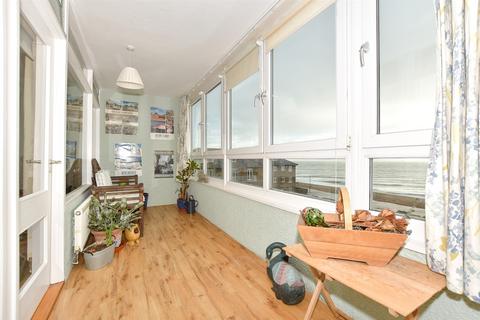 3 bedroom apartment for sale, South Road, Hythe, Kent