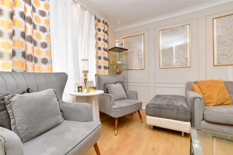 13 Allum Grove, Tadworth, KT20 5HX