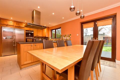 13 Fairoak Close, Kenley, CR8 5LJ