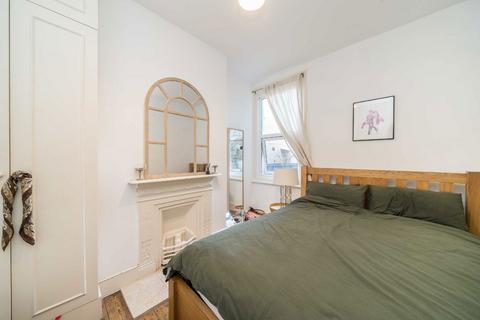 1 bedroom flat for sale, Blegborough Road, London SW16