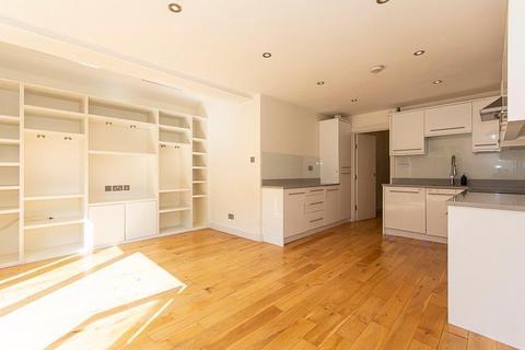 2 bedroom flat to rent, Broomwood Road, Battersea SW11