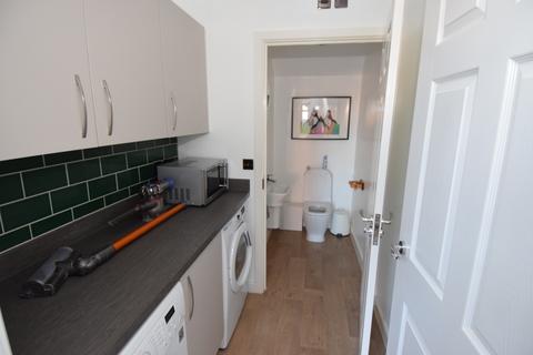 8 Witan Drive, Amesbury, Salisbury, SP4 7GU