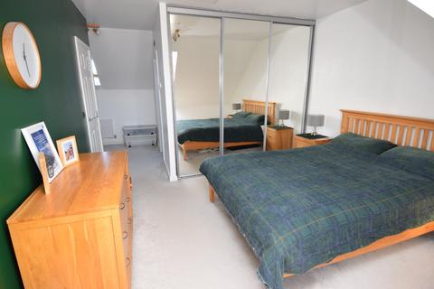8 Witan Drive, Amesbury, Salisbury, SP4 7GU
