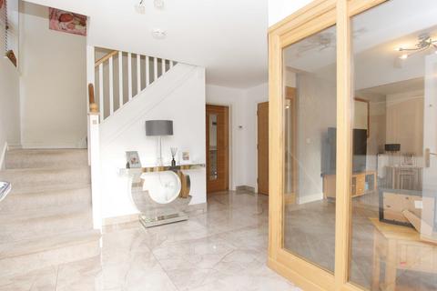 10 Bryn Meurig, Llanharry, Pontyclun, CF72 9FY