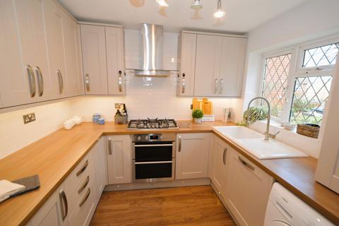 31 Albert Road, Bagshot, GU19 5QL