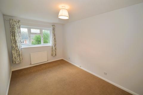 31 Albert Road, Bagshot, GU19 5QL