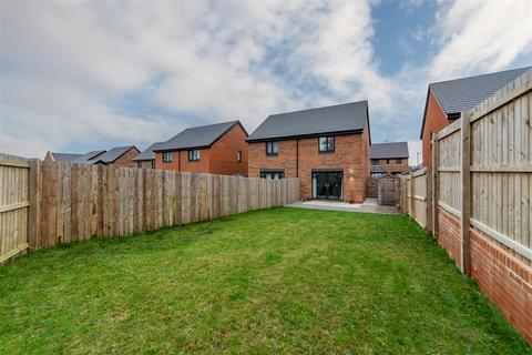 2 bedroom semi-detached house for sale, Thistle Way, Callerton, NE5