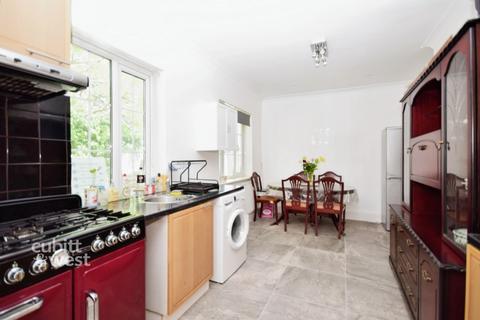 House share to rent, Leslie Park Road Croydon CR0