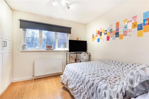 2 bedroom terraced house to rent, Henley Drive, London, SE1