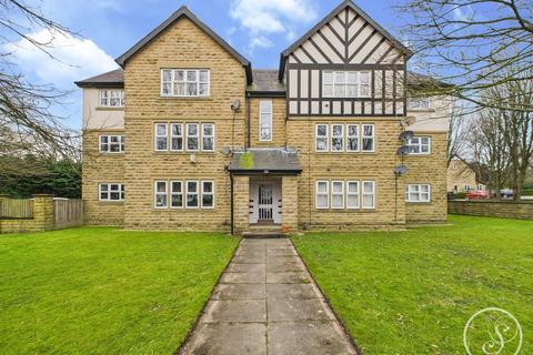 2 bedroom flat to rent, Parkwood Court, Leeds