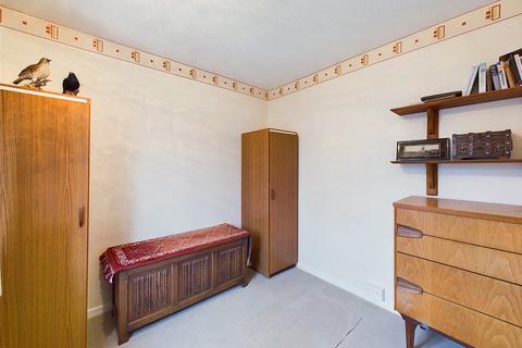 82 Bazeley Road, Matson, Gloucester, GL4 6JF