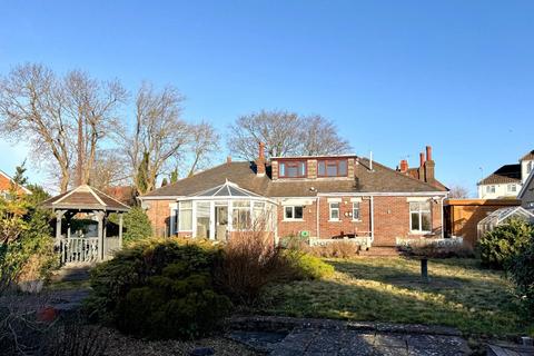 4 bedroom detached bungalow for sale, South Road, Sully