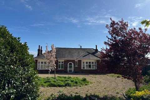 4 bedroom detached bungalow for sale, South Road, Sully