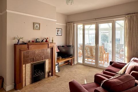 4 bedroom detached bungalow for sale, South Road, Sully