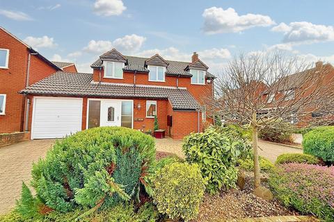 3 bedroom detached house for sale, Shelley Drive, Streetly, Sutton Coldfield