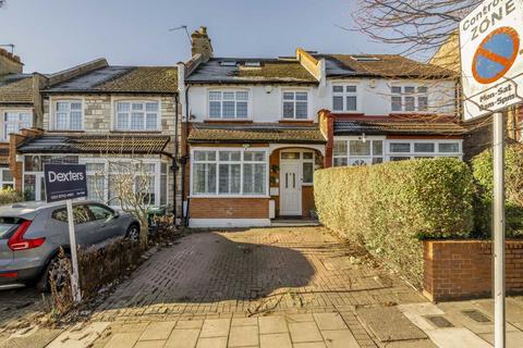 Woodgrange Avenue, London N12