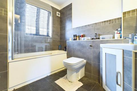 1 bedroom flat for sale, High Street, West Molesey