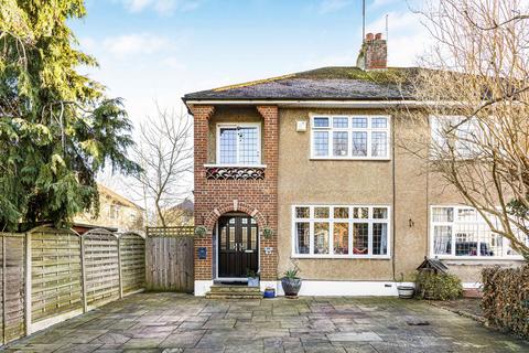 3 bedroom semi-detached house for sale, Elmscroft Gardens, Potters Bar, EN6