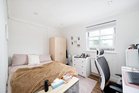 2 bedroom flat to rent, Upper Street, Islington