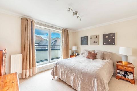 3 bedroom penthouse for sale, Carew Road, Northwood, HA6