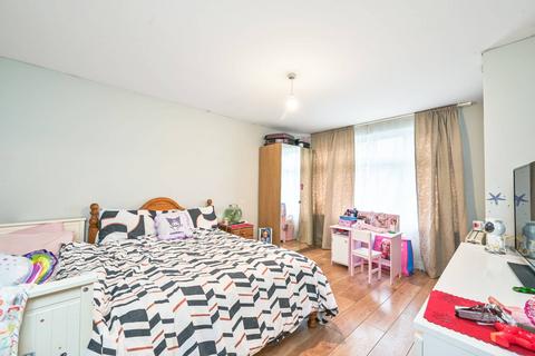 2 bedroom flat for sale, Hall Lane, Hendon, London, NW4