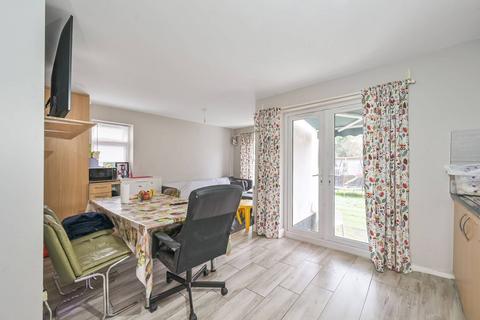 2 bedroom flat for sale, Hall Lane, Hendon, London, NW4